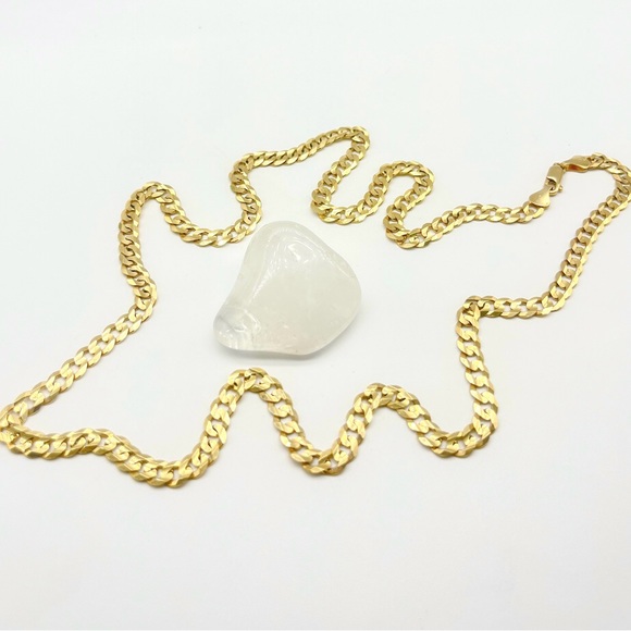 Gold14k chain ( cuban ) 26 inches solid